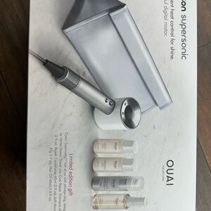 Dyson Supersonic Hair Dryer in Silver